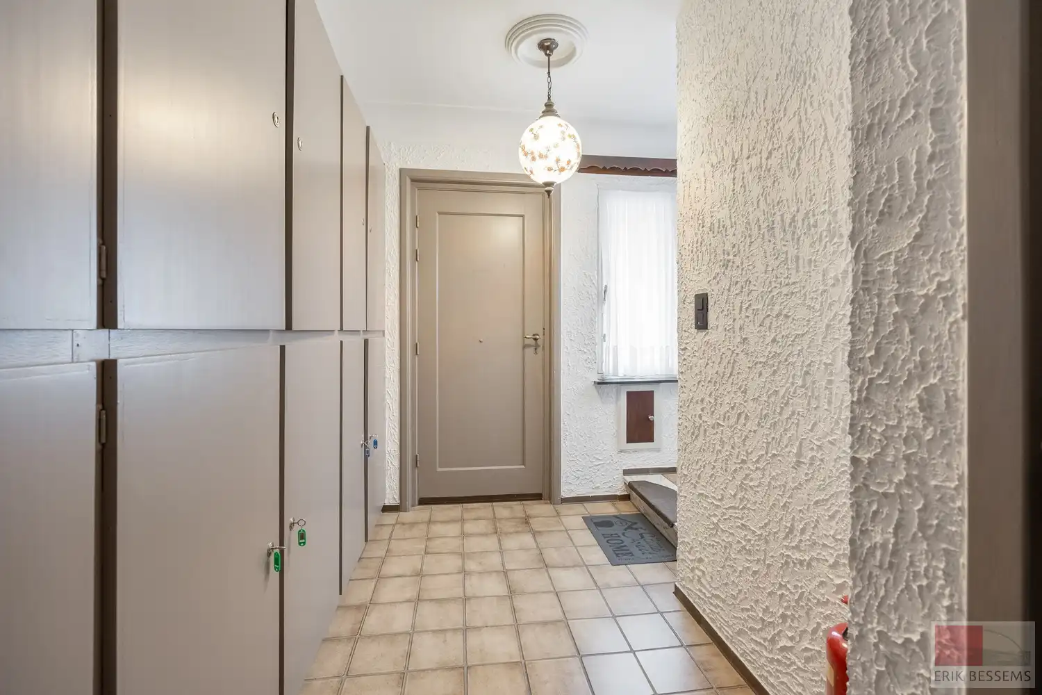 Investeerders opgelet! BUITENKANS - Zeer goed onderhouden opbrengsteigendom met 3 verhuurde entiteiten foto 2