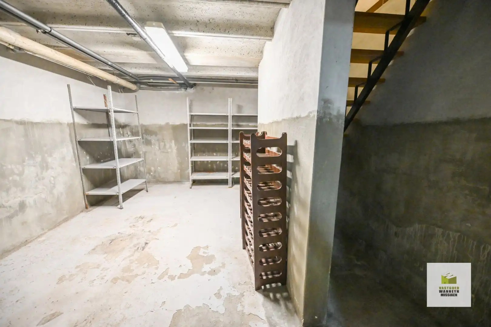 Ruime onderkelderde woning met 4 slpk en garage op rustige ligging in het centrum  foto 10