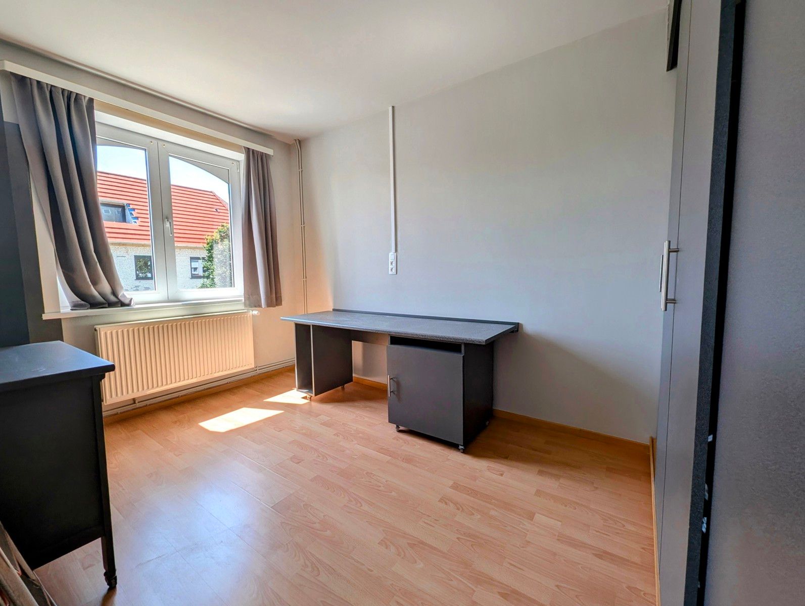 Instapklare parel in Koksijde-Bad met garage, nieuwe keuken en 4 slaapkamers! foto 16
