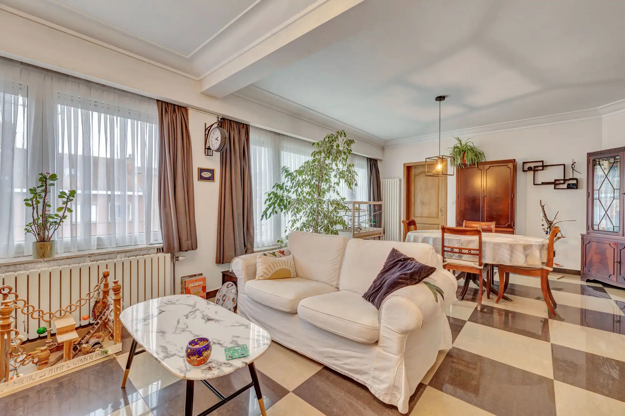 Gerenoveerd 2-slaapkamerappartement in Sint-Agatha-Berchem foto {{pictureIndex}}