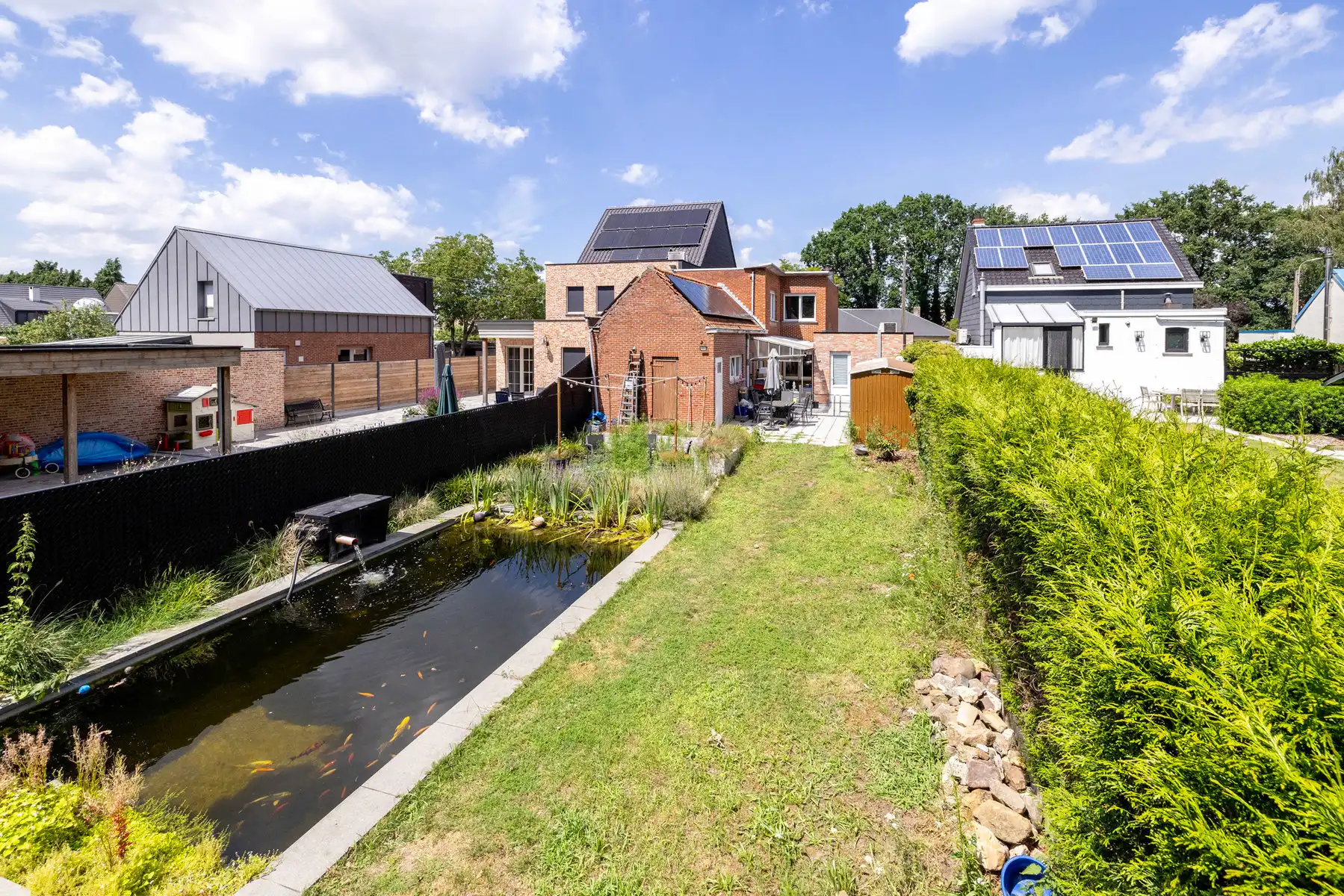Woning met o.a. 3 slaapkamers in een doodlopende straat foto 24