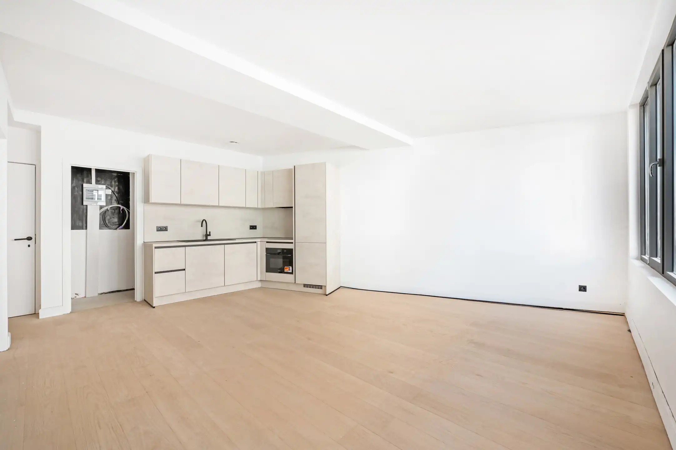 ANTWERPEN - eenslaapkamer appartement in industrieel kader.  foto 4