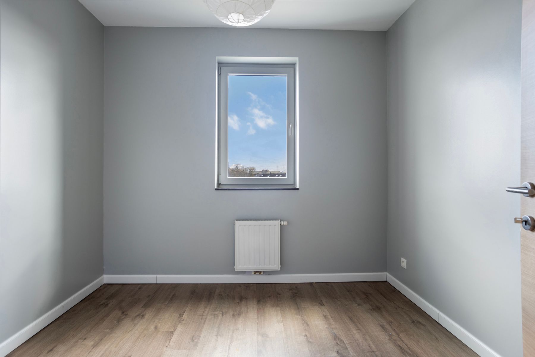 Appartement met 2 kamers, zonnig terras, kelder & parking! foto 17