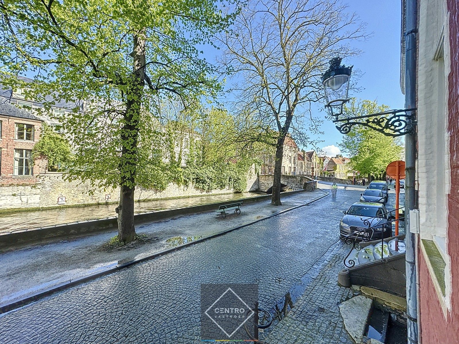 Exclusief aanbod: Authentieke HERENWONING (met kantoren en stadstuin) langs de Brugse reien in het historisch centrum van Brugge. Op 50m van de vismarkt en 150m van de Burg. foto 28