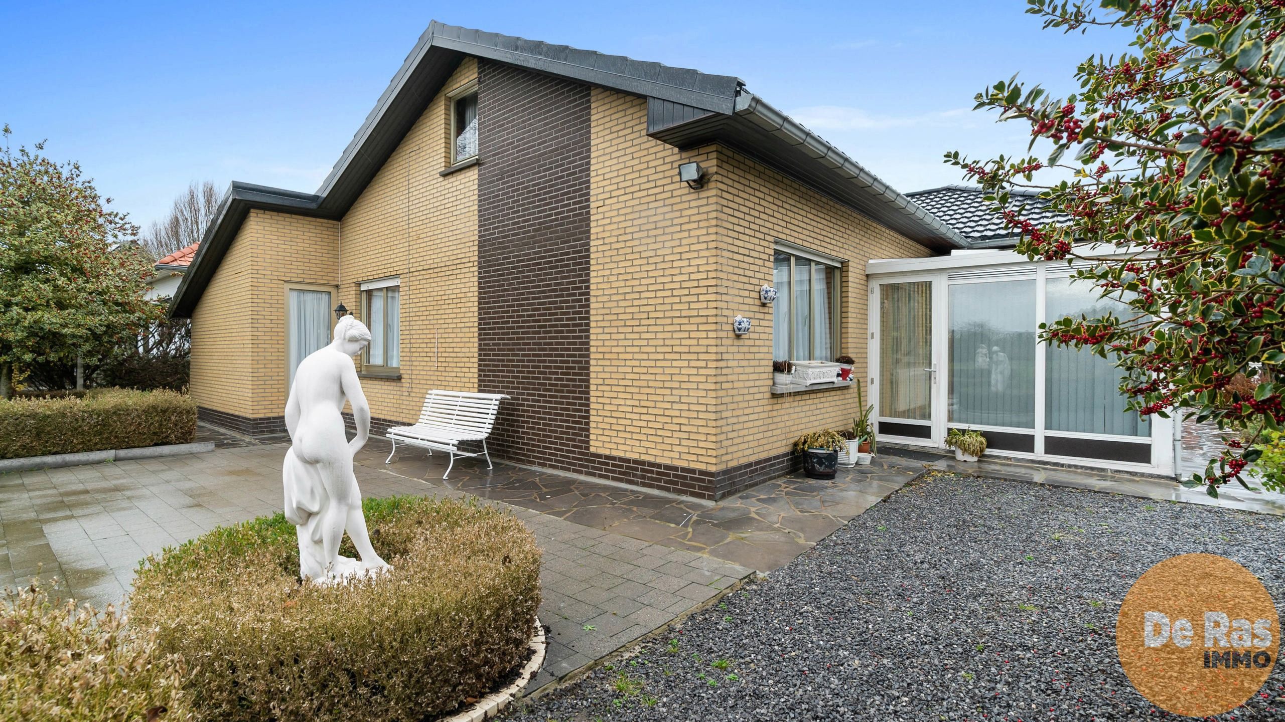 SINT-TRUIDEN - Op te frissen eengezinswoning foto 2