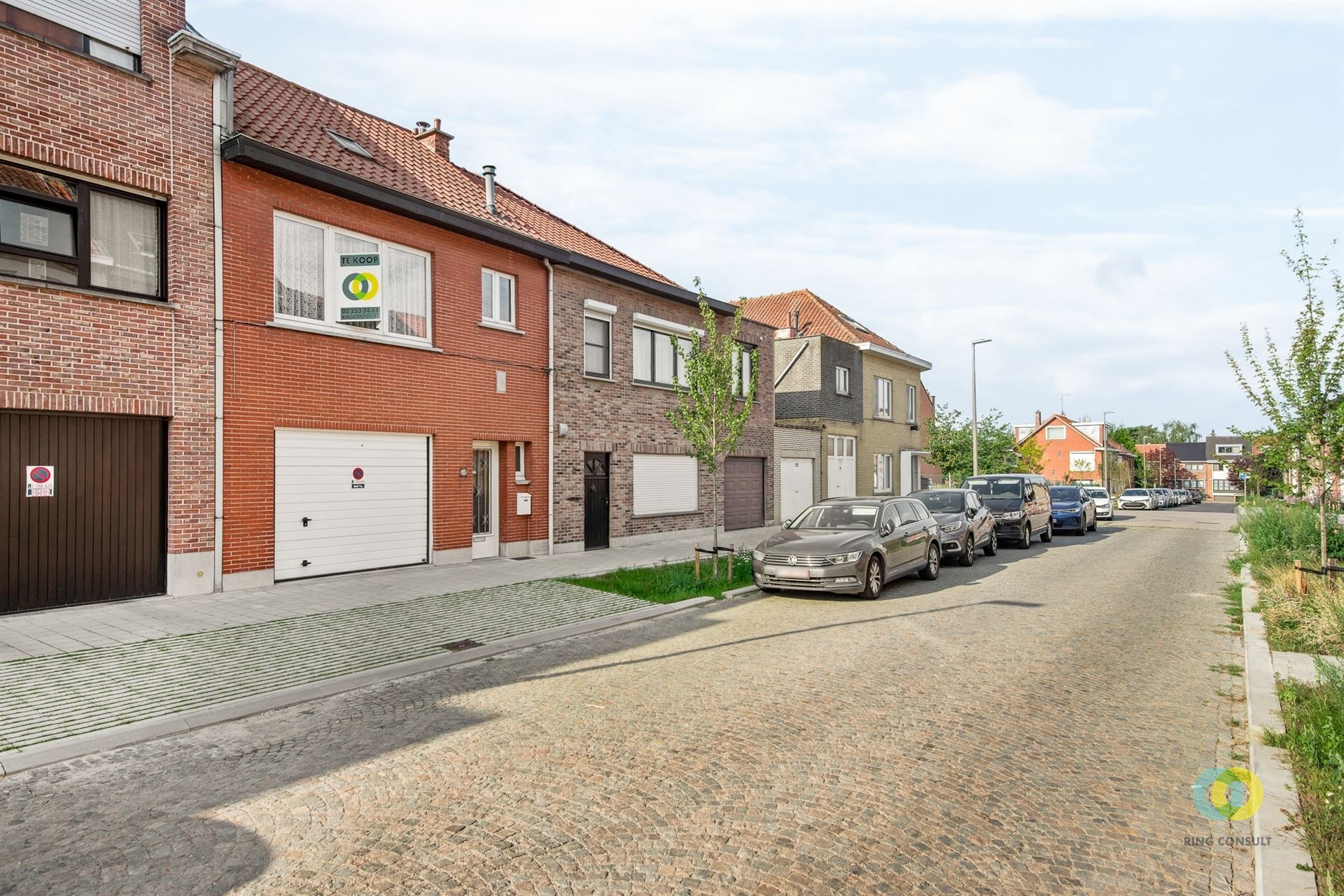Op te frissen woning met tuin en potentieel foto 15
