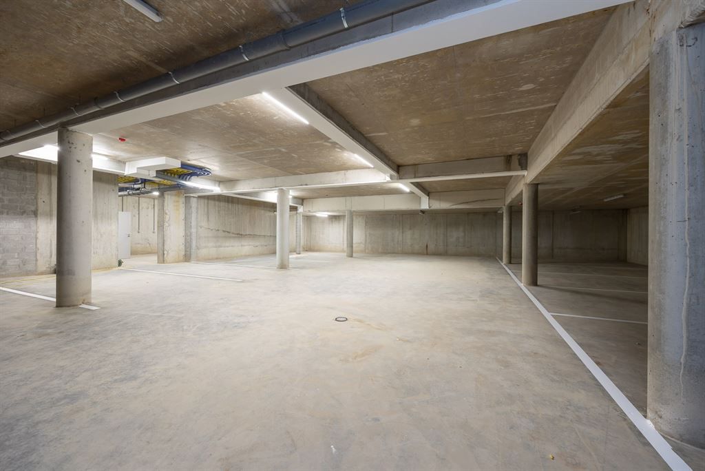 Ruim 3-slaapkamer appartement met luxe afwerking foto 17