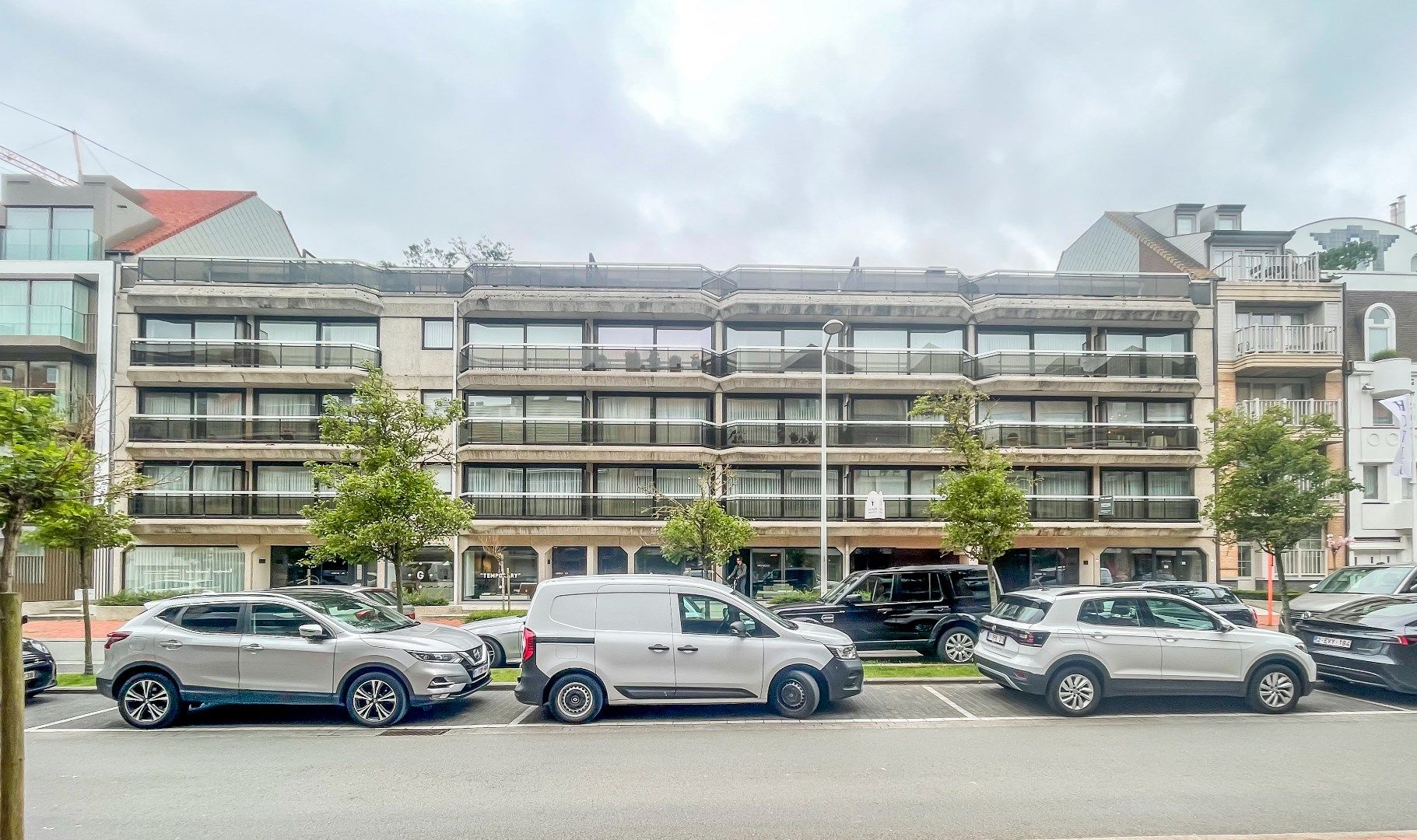 Aangenaam appartement gelegen  wandelafstand van de Zeedijk en de Dumortierlaan. garage te koop foto 15