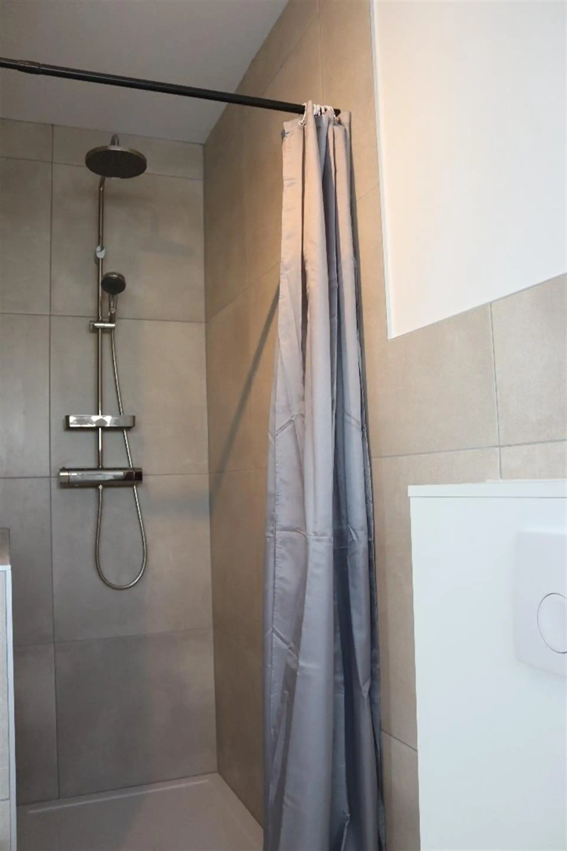 Gunstig gelegen ruime woning met garage en tuin.  foto 13