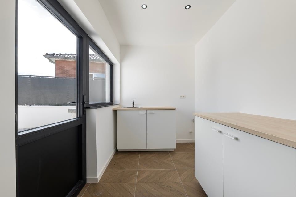VOLLEDIG GERENOVEERDE BUNGALOW MET 3 SLAAPKAMERS EN EEN PRACHTIGE TUIN foto 26