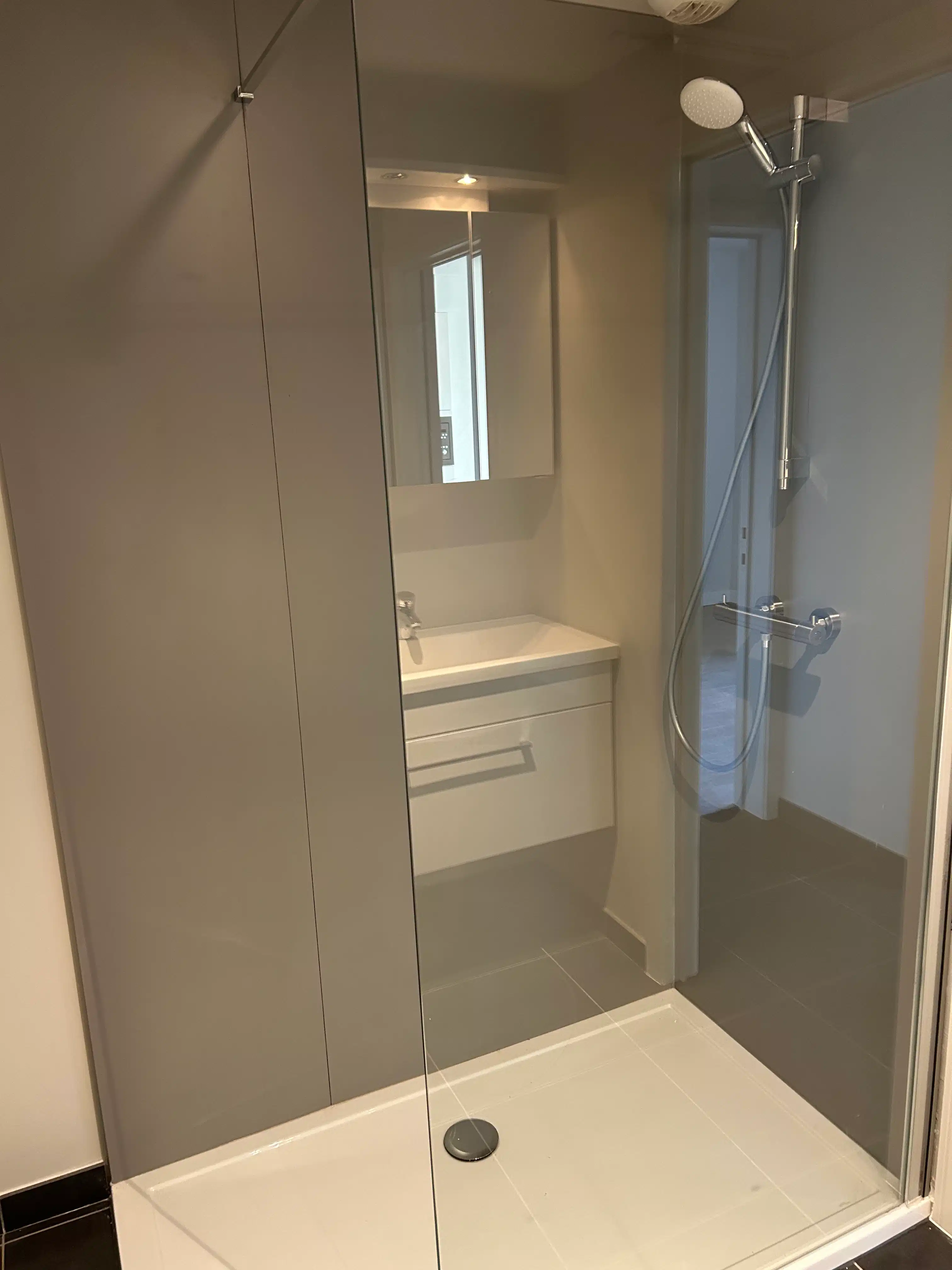 Recent appartement met 2 terrassen en garage met prachtig zicht op de Leie. foto 8