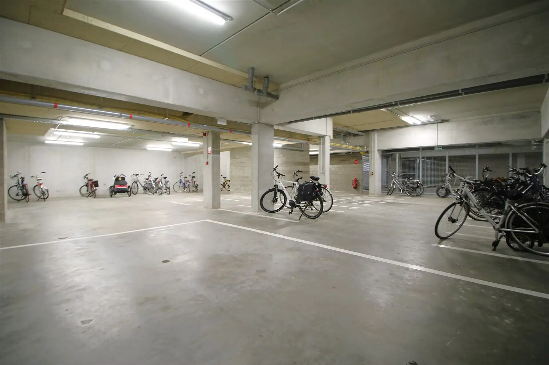 Assistentiewoning 2 slpk, terras en parking foto 20