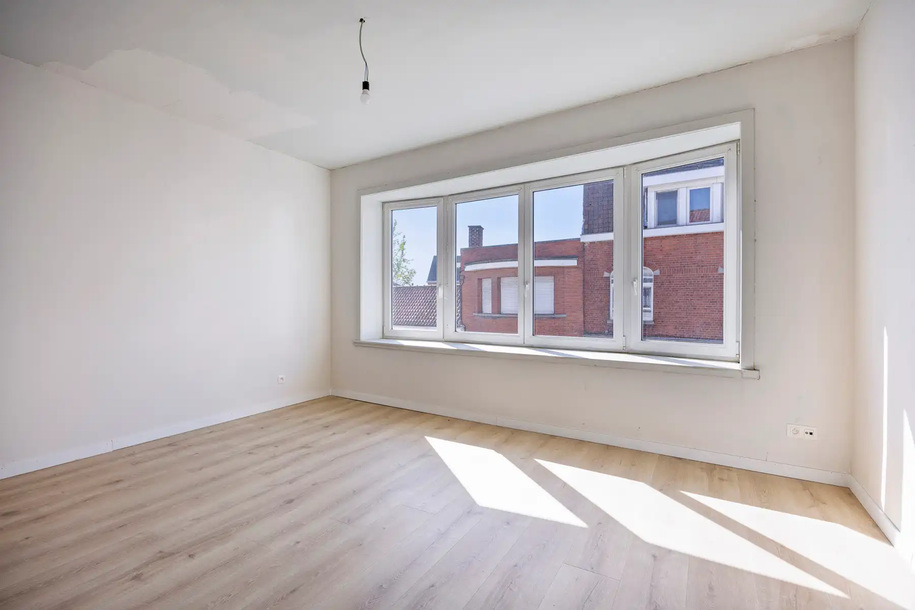 Kloeke en heel ruime instapklare woning! foto 22
