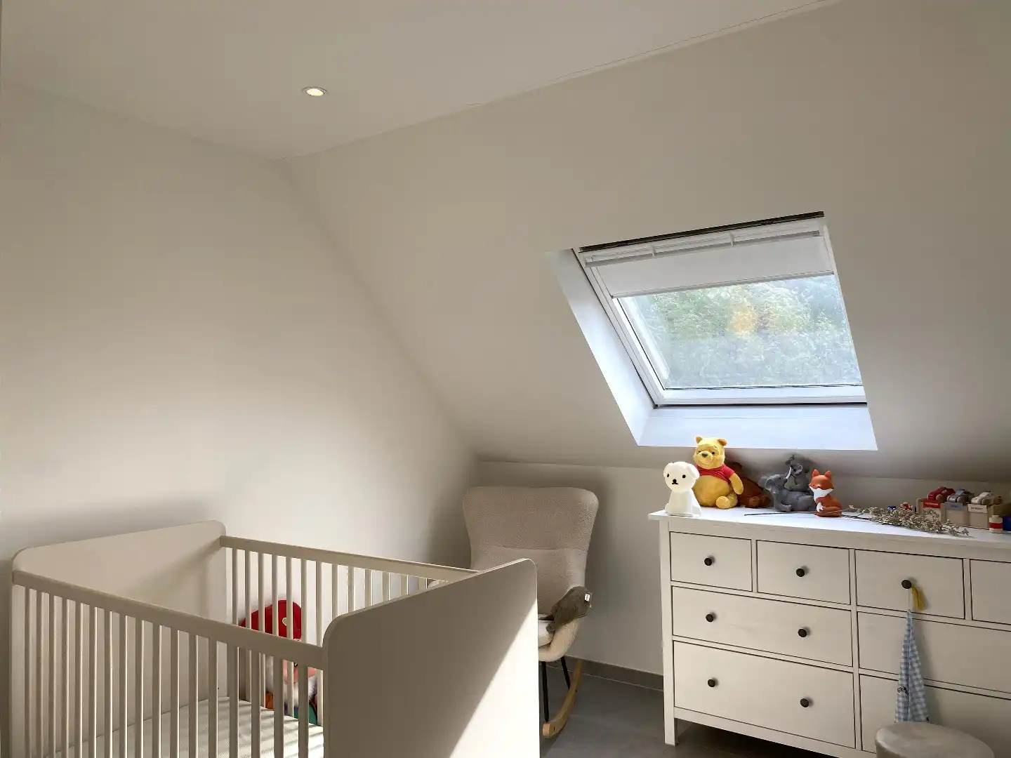 MODERNE INSTAPKLARE WONING MET TUIN EN CARPORT foto 6