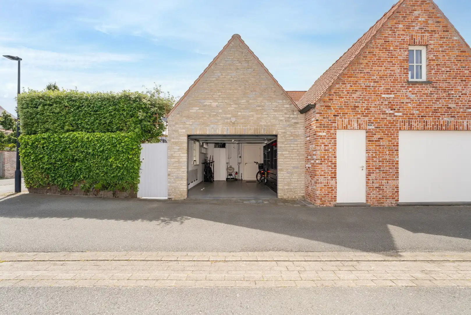 Instapklare gezinswoning met garage in Heulebrug. foto 16
