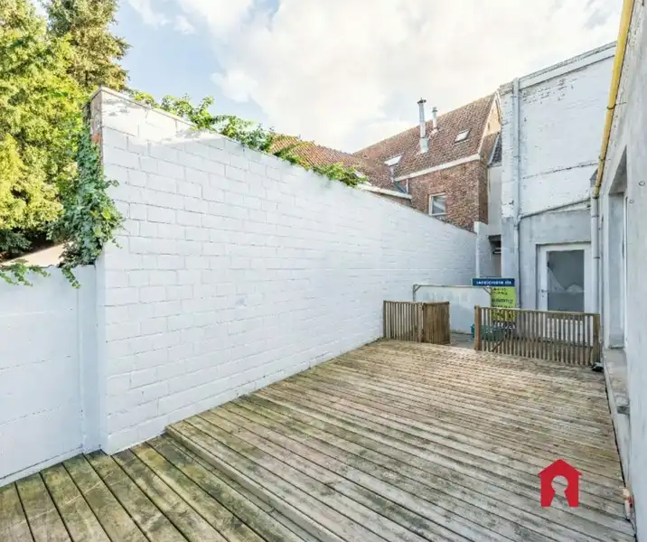 Gerenoveerde ruime gezinswoning met handelsruimte, garage, tuin en 3 slaapkamers op een perceel van 391 m² in het centrum van Wakken. foto 22