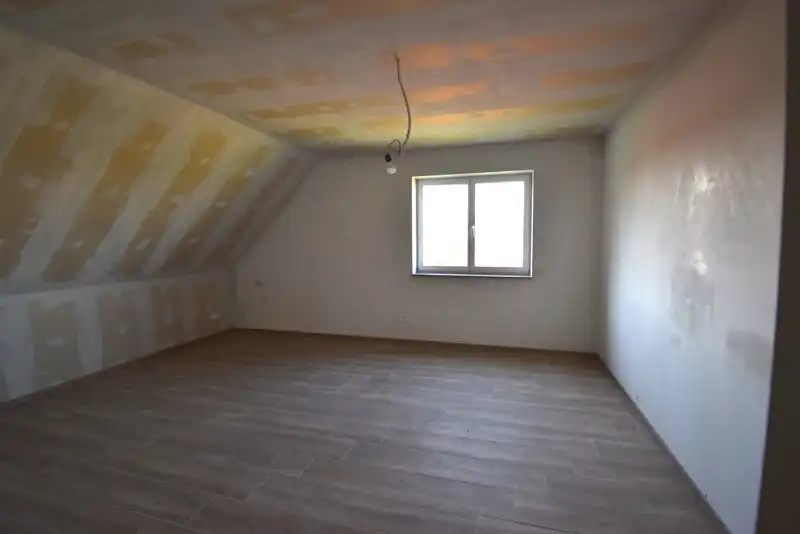 PRACHTIGE AFGEWERKTE BEN-NIEUWBOUWWONING MET ZICHT OP DE VELDEN. foto 28