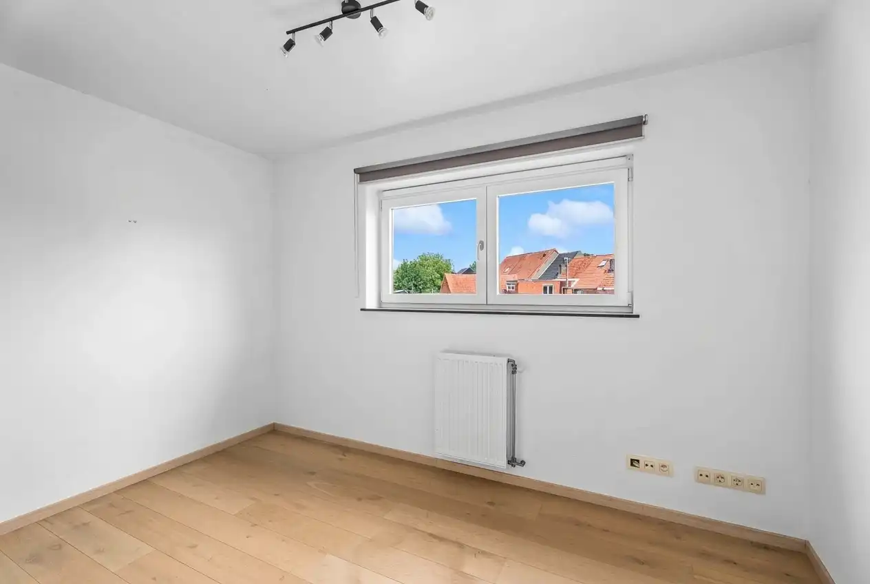 Instapklare halfopen bebouwing met 3 slaapkamers foto 9
