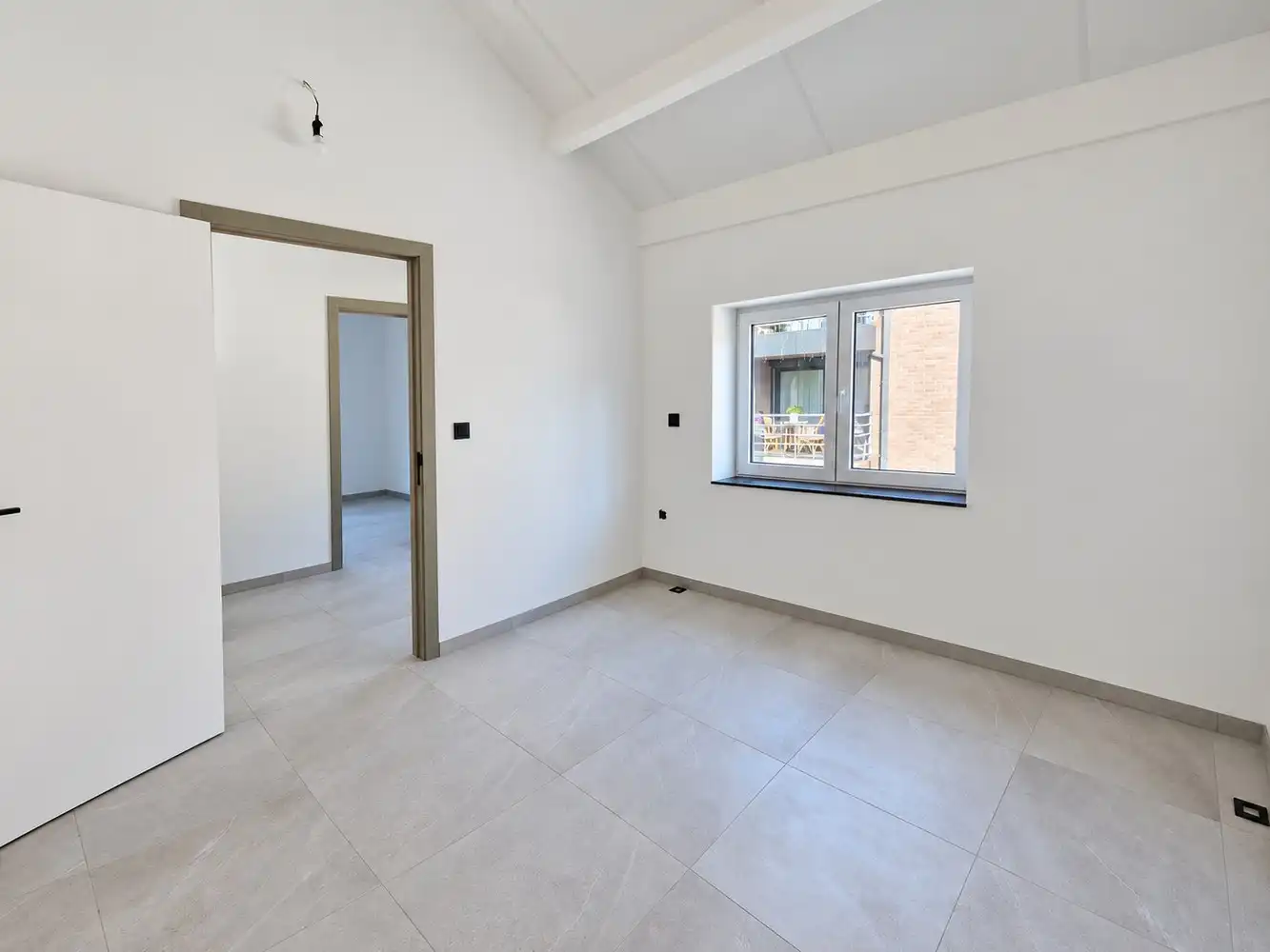 Volledig gerenoveerde woning met 3 slaapkamers te huur in het centrum van Lanaken foto 14