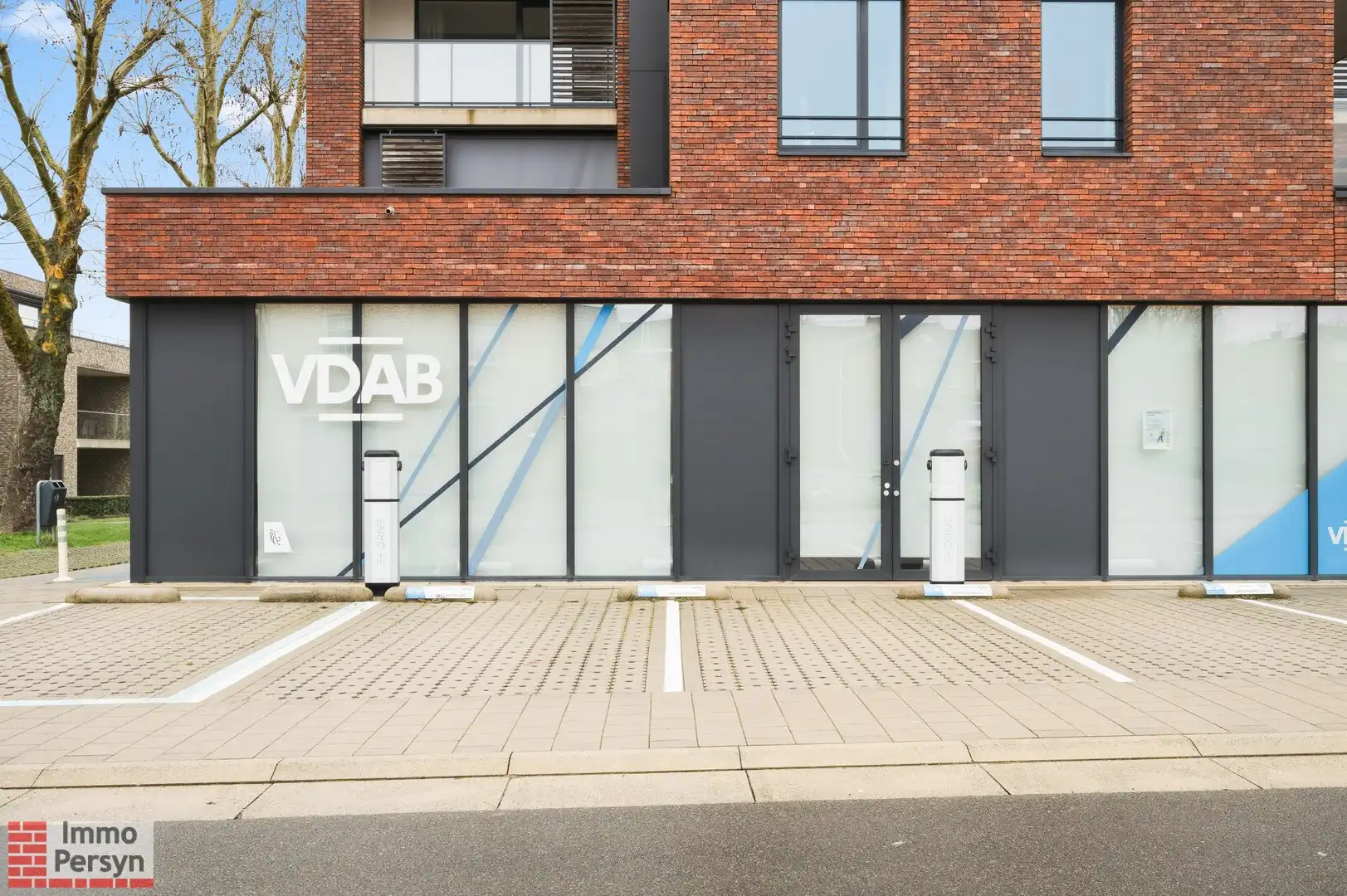 Uniek bedrijfsgebouw nabij de ring van Diest foto 4