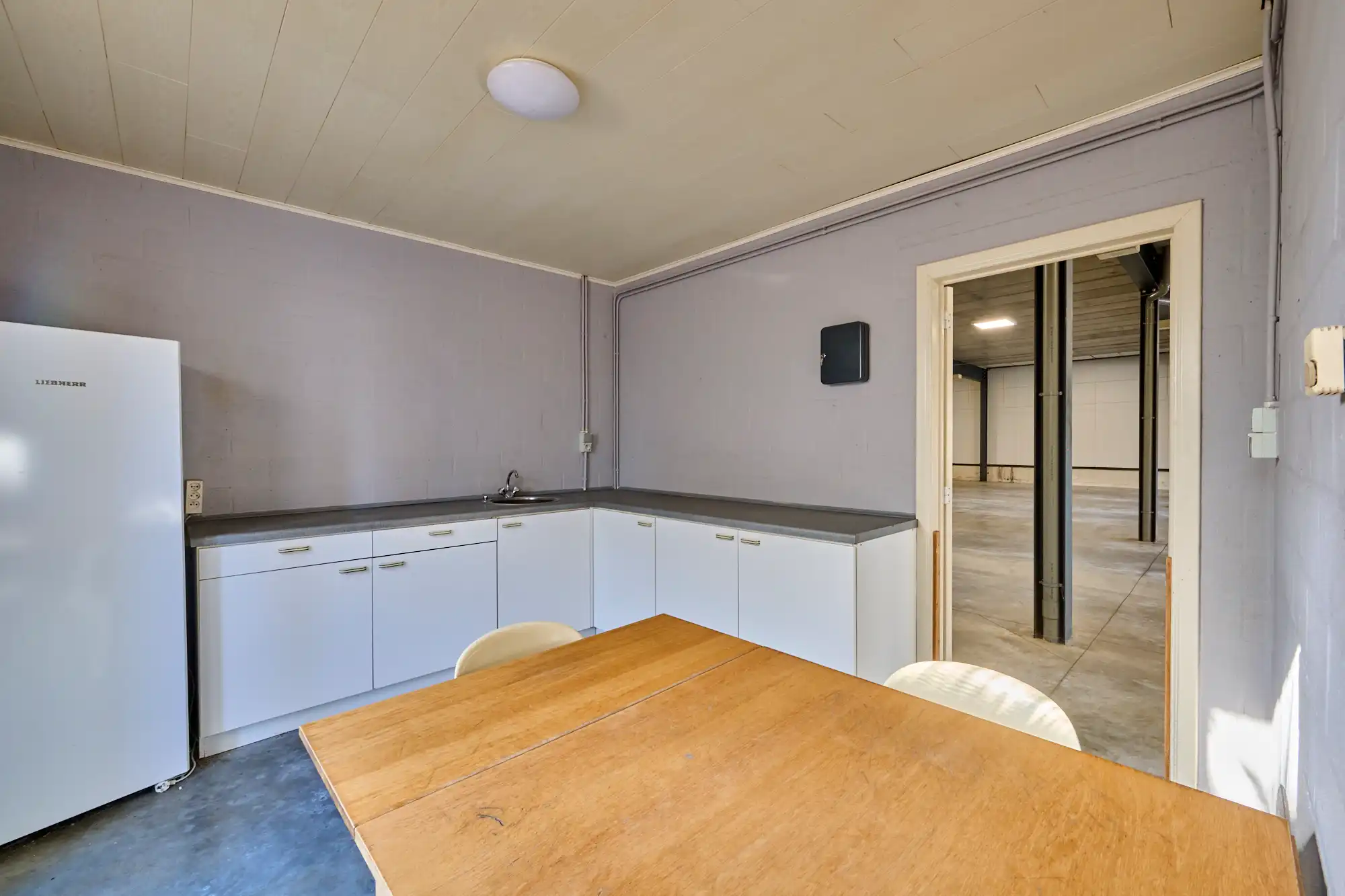 TE KOOP Dilsen-Stokkem: bedrijfsgebouw met appartementen foto 16