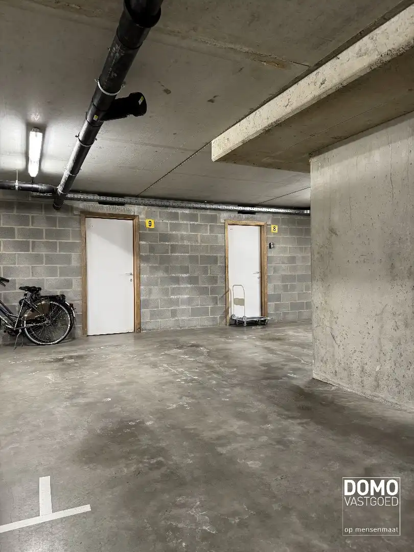 Ruim gemeubeld 2-slaapkamer appartement met terras in Kermt foto 15