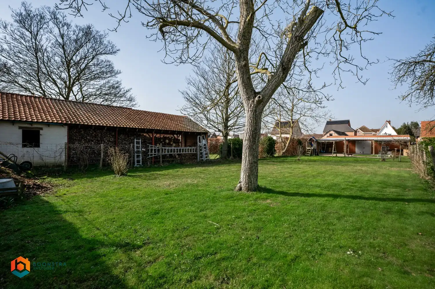 Leuke woning met 3 slpkrs en vergund magazijn/loods van 300m² foto 8