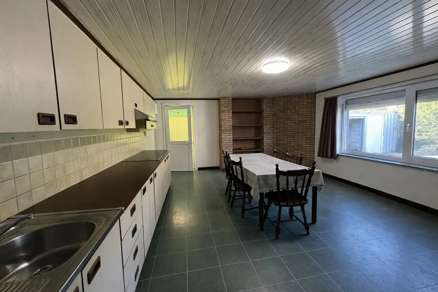 Ruime gezinswoning op topligging in Bilzen foto 6