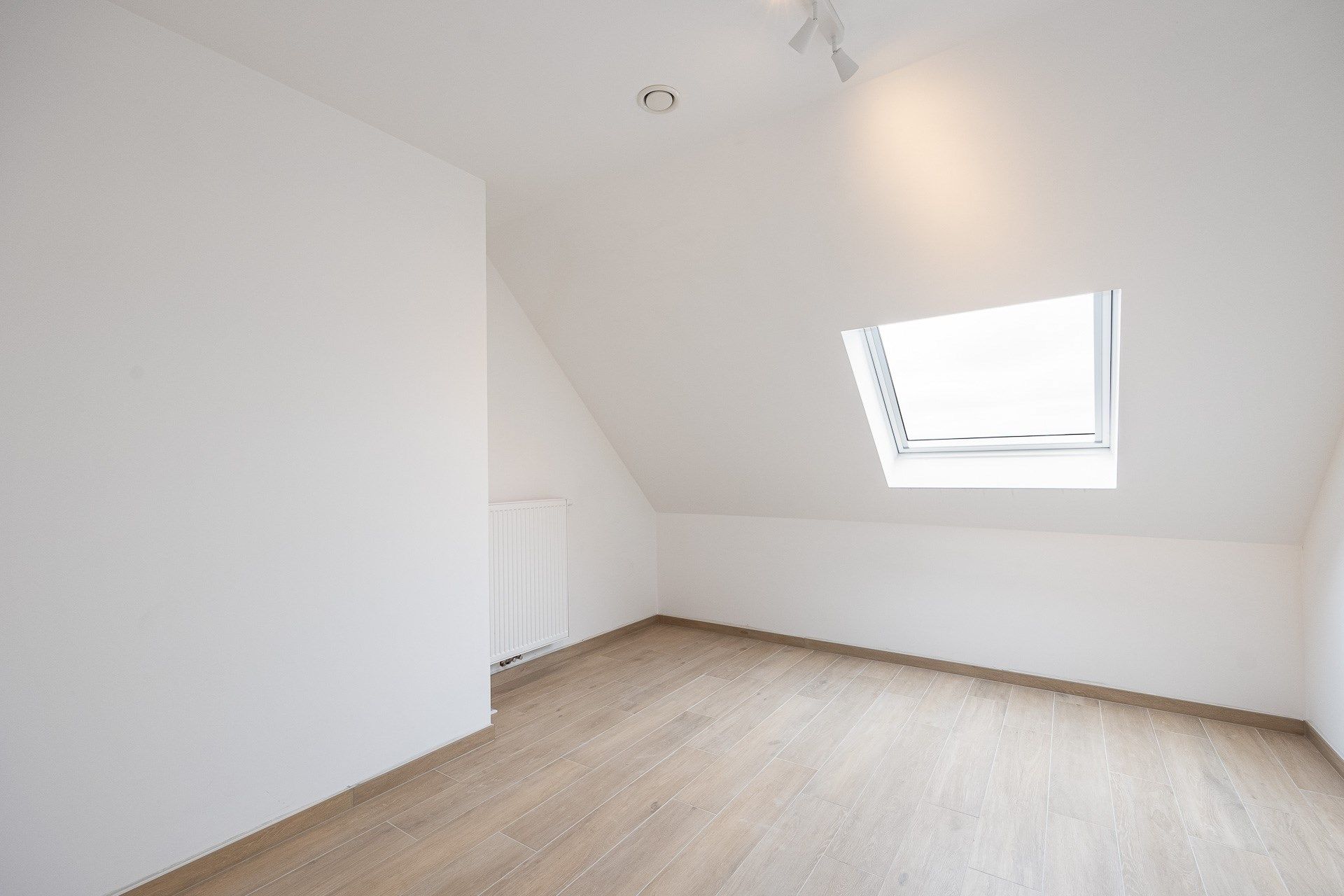 Nieuwbouw BEN appartement op een uitmuntende locatie aan de markt van Beveren-Waas. foto 12