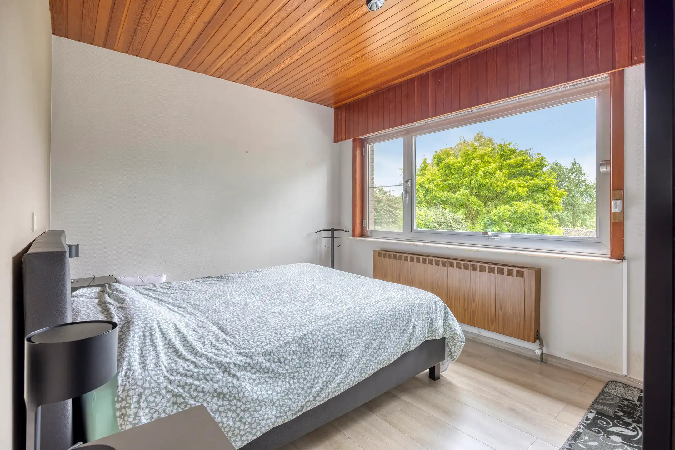Ruime vrijstaande woning met potentieel foto 8