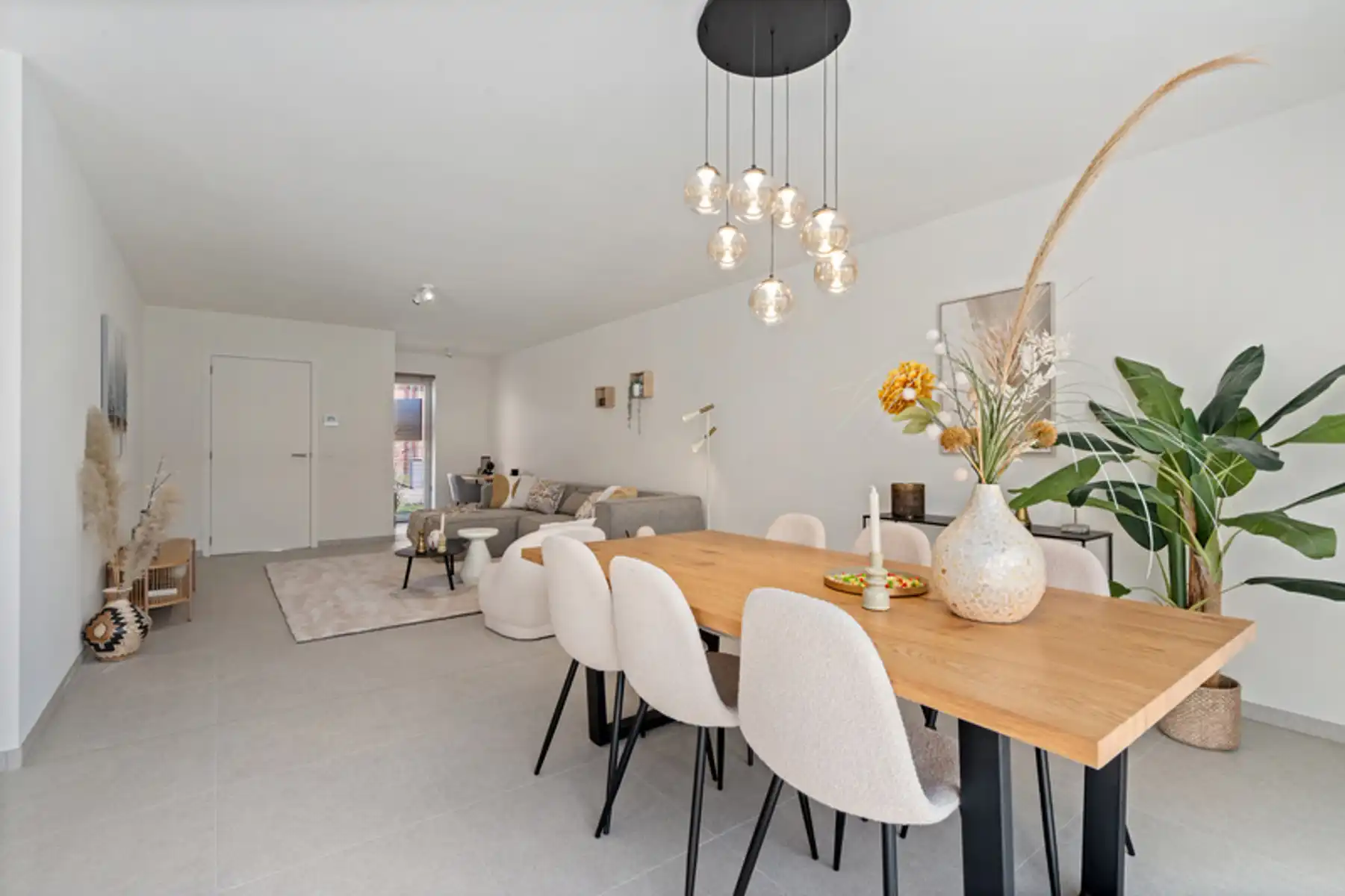 Moderne, gesloten woning foto 3