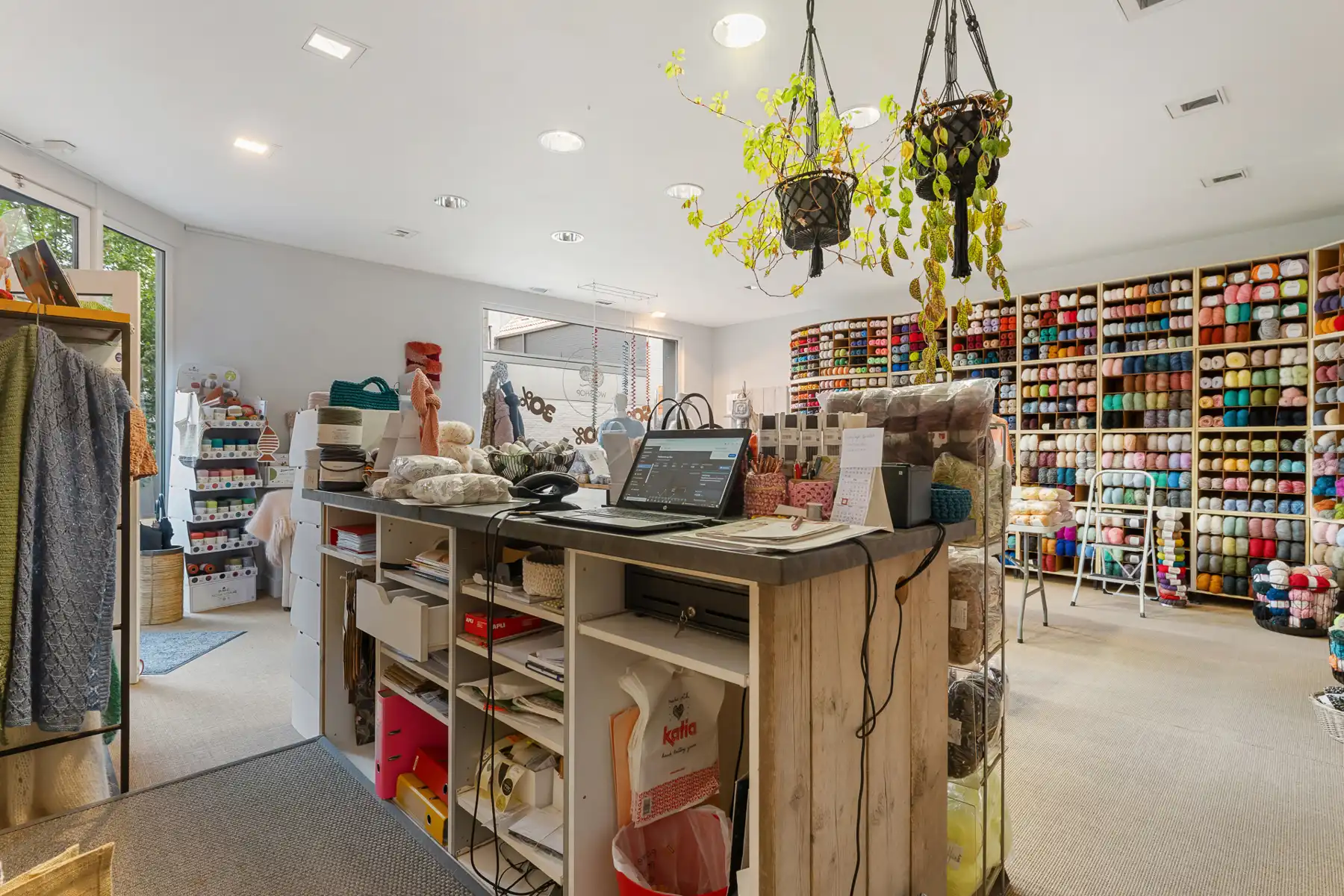 Handelsgelijkvloers op toplocatie in Schilde foto 4