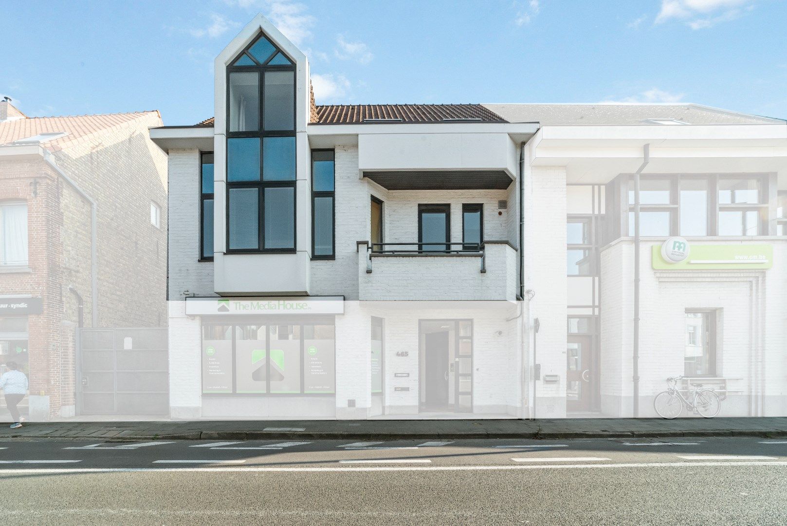 Ruim en modern duplexappartement met vier slaapkamers, centraal gelegen foto 1