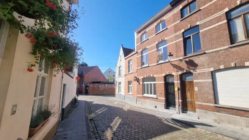 Gerenoveerde Herenwoning met Stadstuin te huur in Brugge foto 15