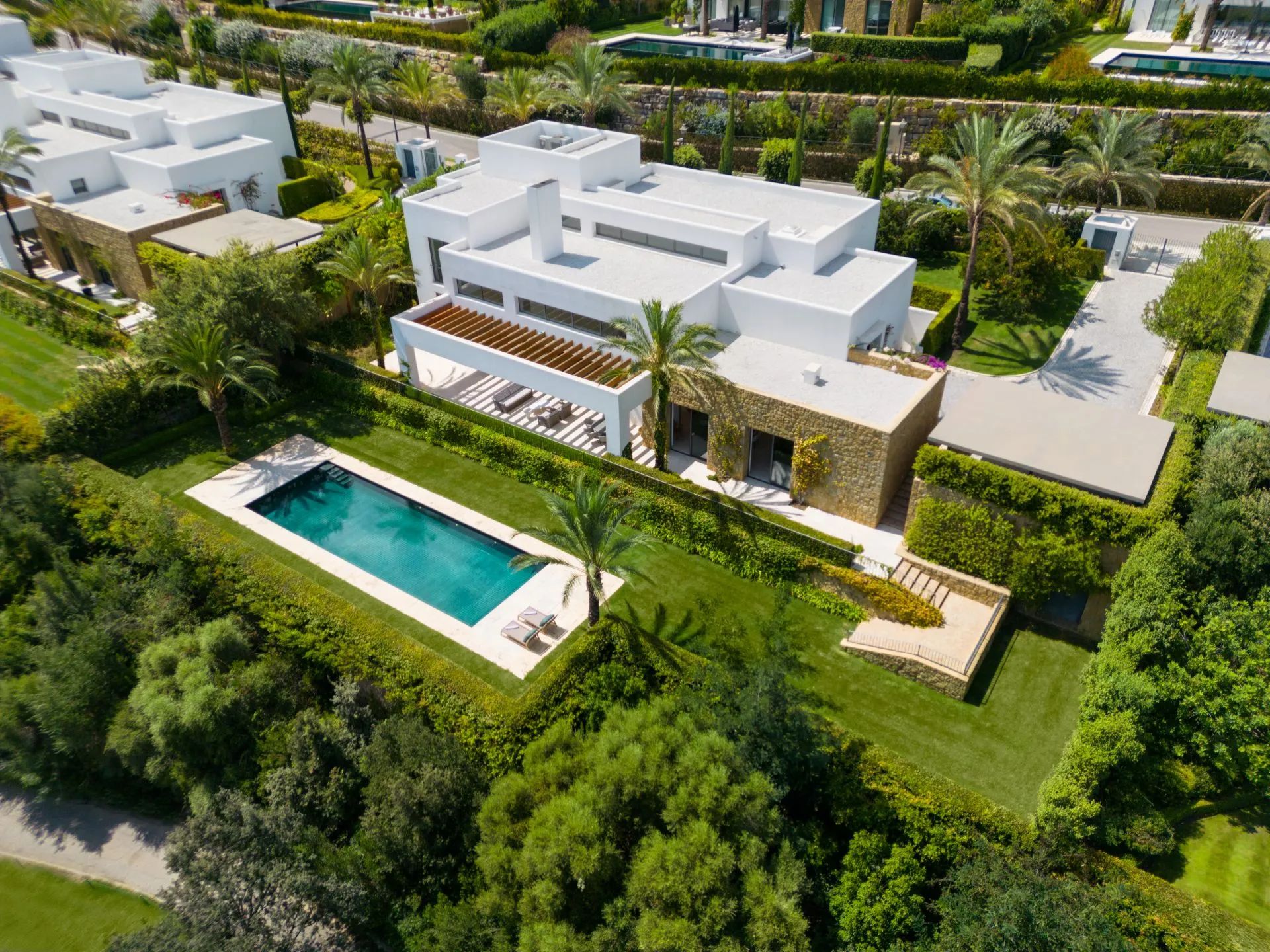 Exclusieve golfvilla met ongekende luxe en panoramisch uitzicht in Finca Cortesin Resort foto 2