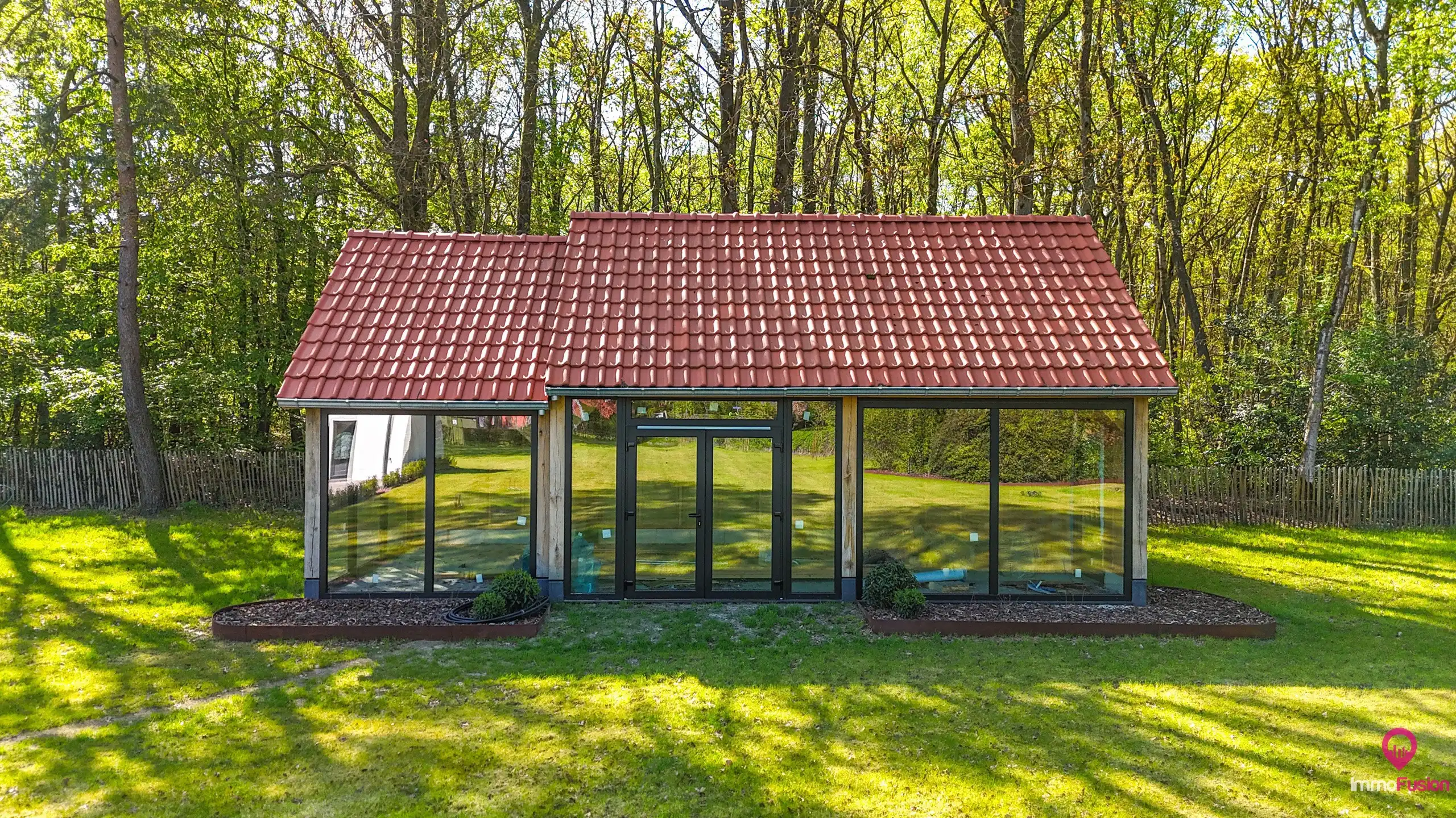 Multifunctioneel horecapand op een perceel van 1.9 hectare! foto 56