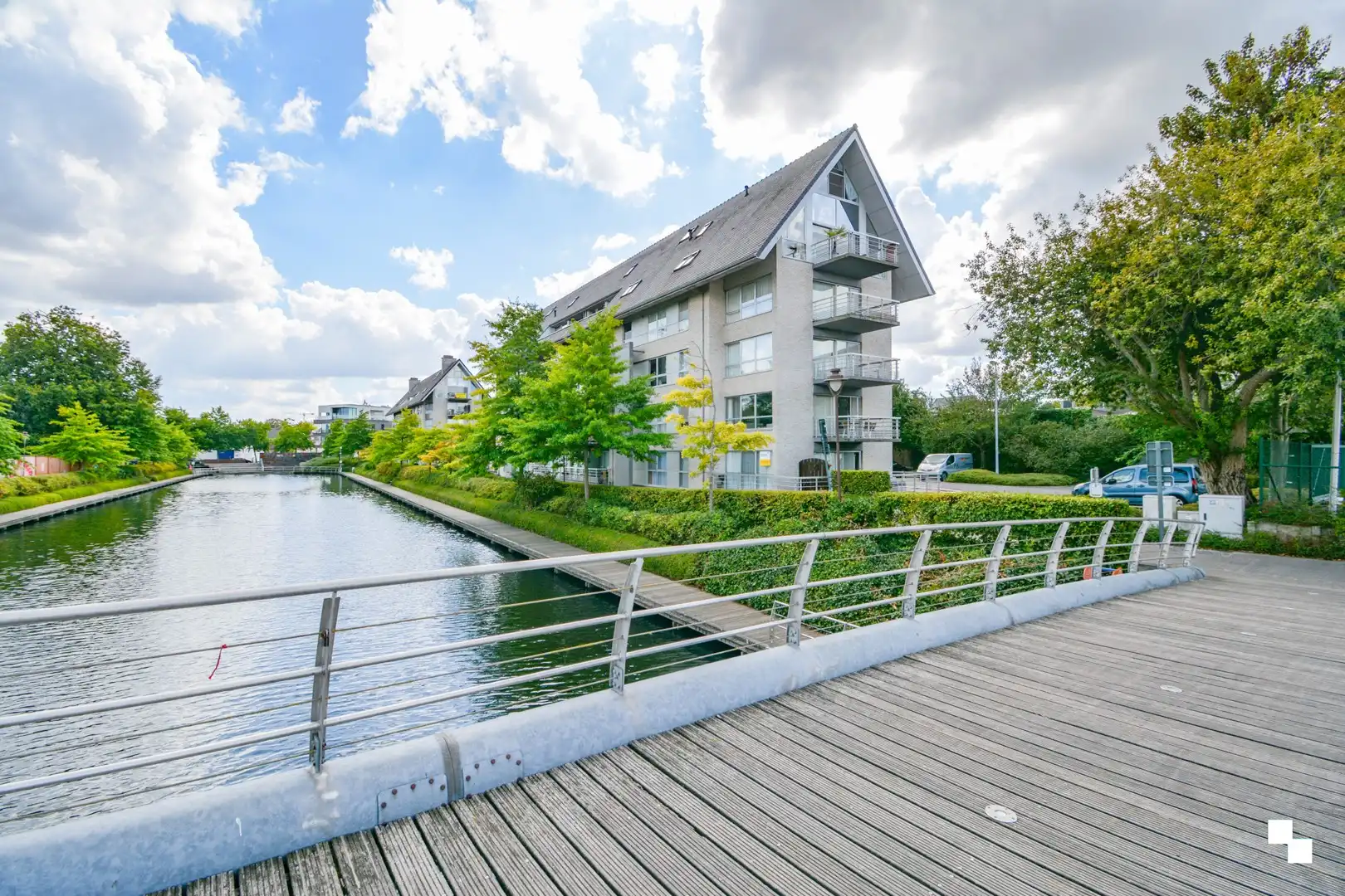 UItzonderlijk ruim appartement aan het water te Roeselare! foto 34