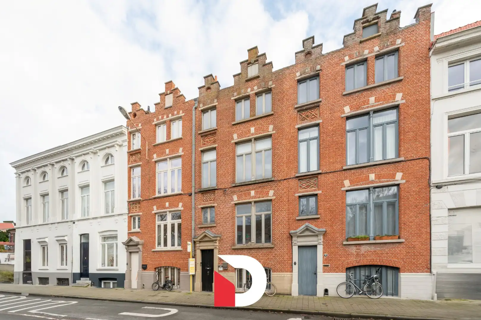 Karaktervolle woning met veel potentieel nabij centrum Brugge foto 13