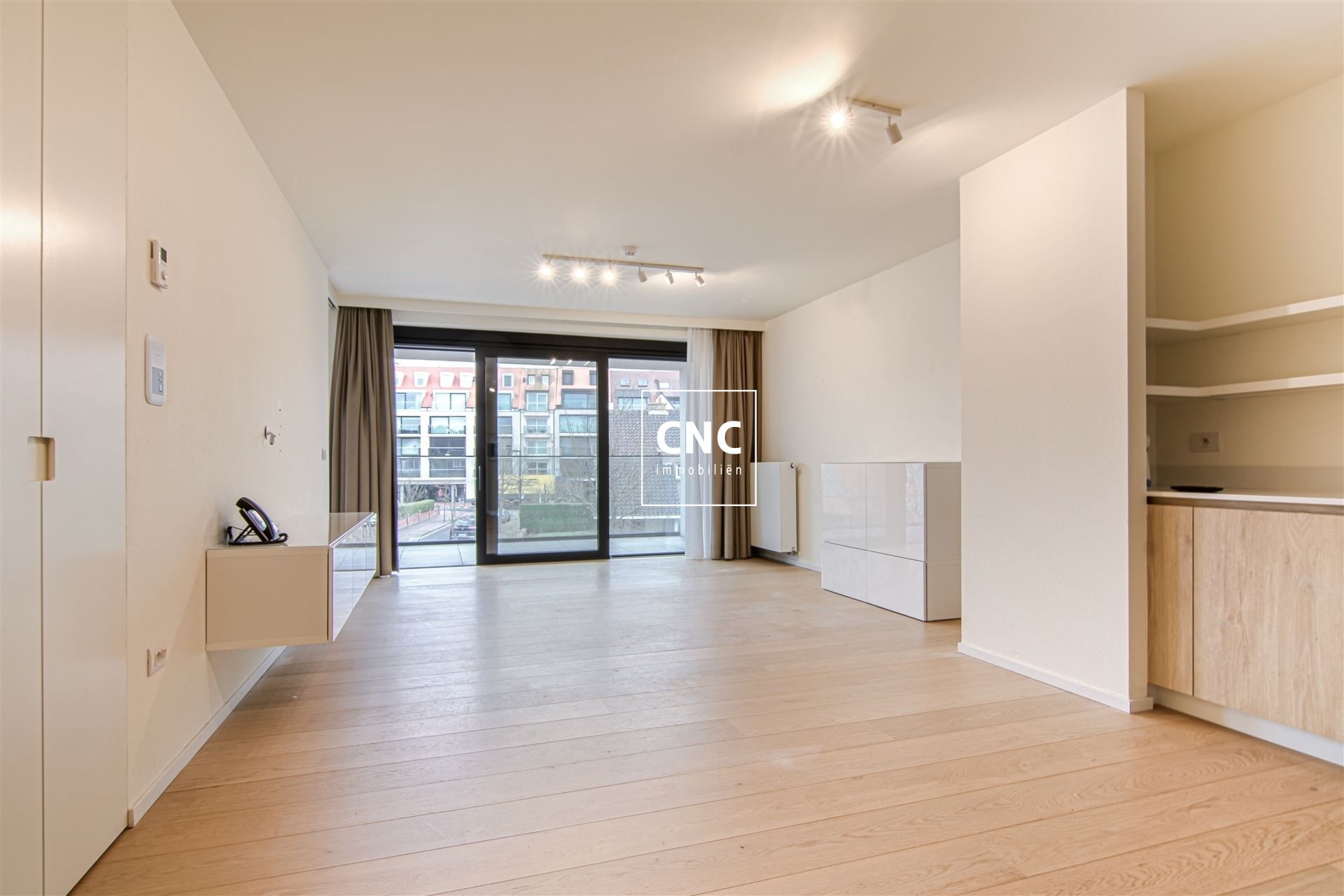 Volledig afgewerkt serviceflat in een luxueuze residentie foto 10