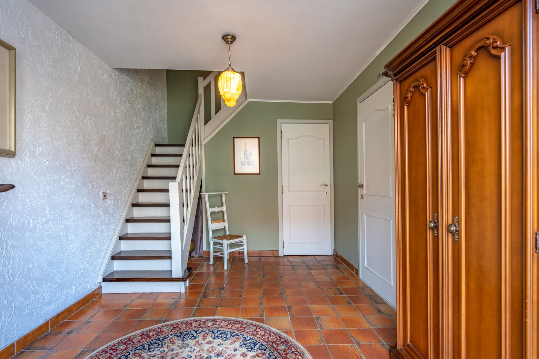 Bel-etagewoning met 3 slaapkamers in doodlopende straat! foto 2