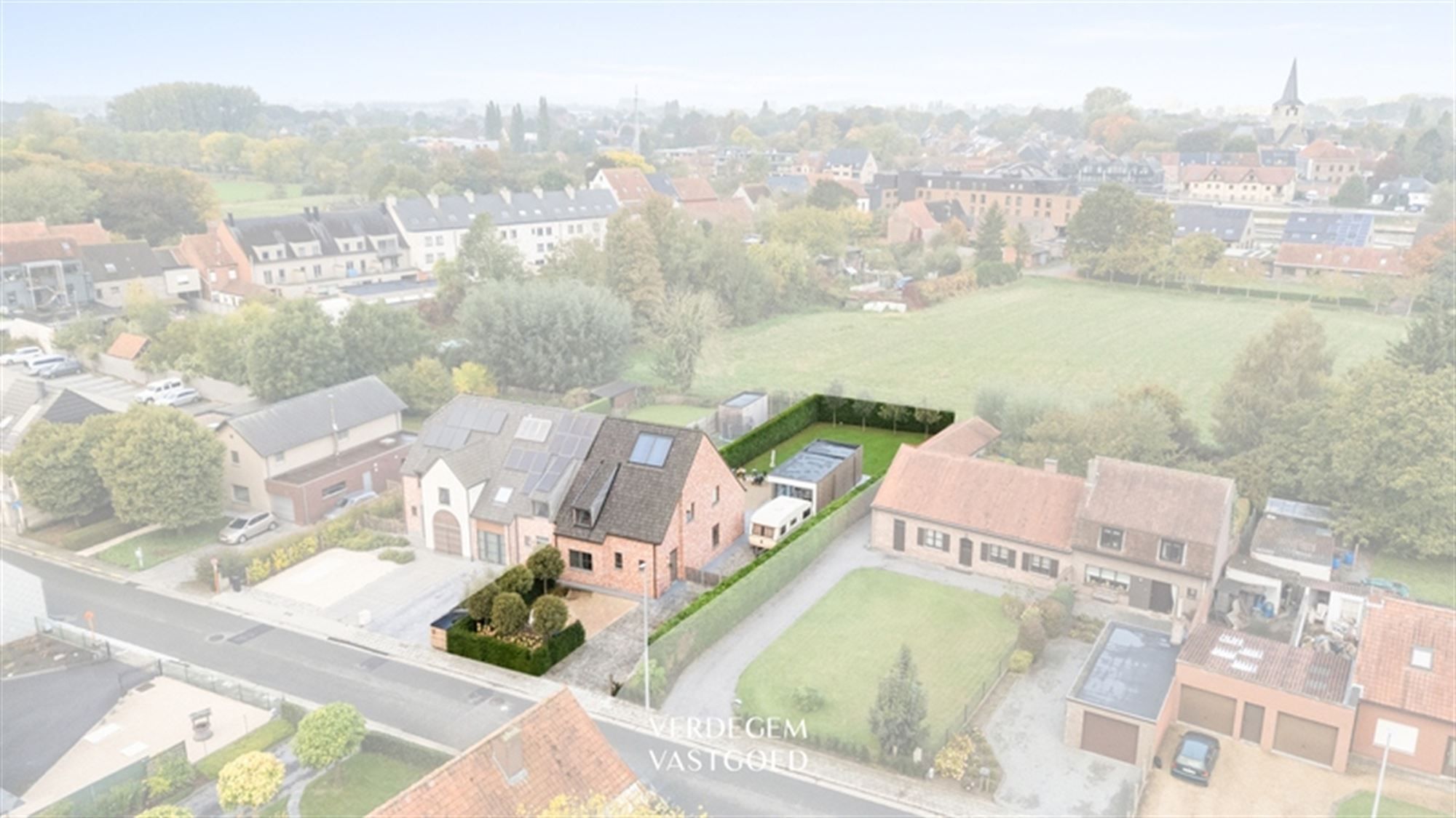 Charmante gezinswoning met 3+1 slaapkamers en praktijkruimte in de tuin foto 26