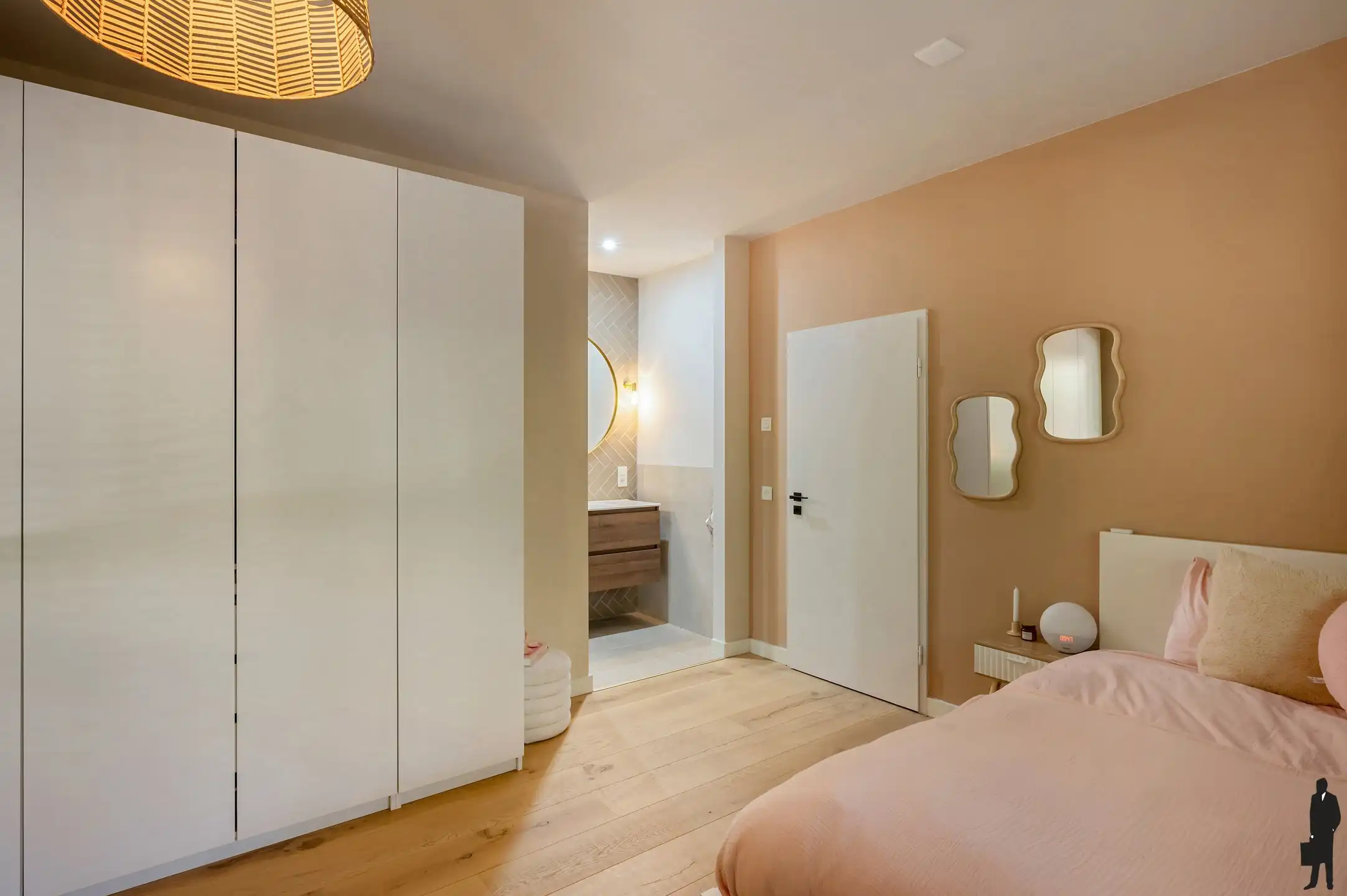 Volledig vernieuwde laagbouwvilla met 4 slaapkamers op residentiële ligging te Dennendael. foto 22