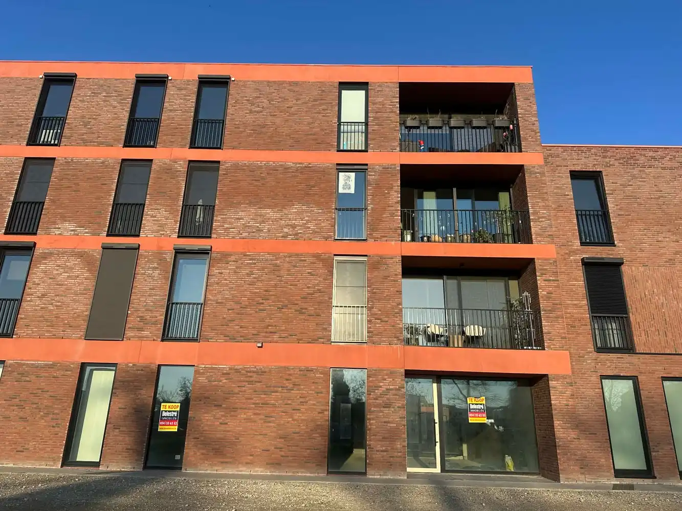 NIEUWBOUW (A.01)MULTIFUNCTIONEEL GELIJKVLOERS PIER KORNEL NABIJ KINE, ARCHITECT, SOEPBAR EN ADVOCAAT foto 4