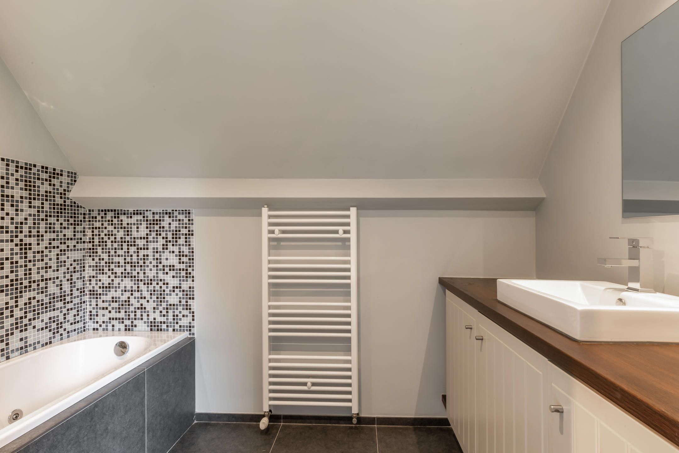 Woning op prachtig perceel van 3348m2 met magnifieke tuin foto 29