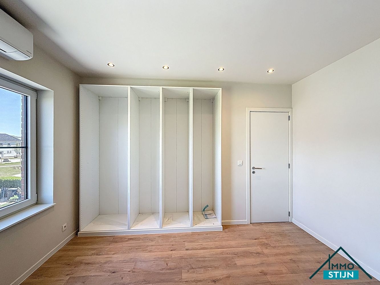Volledig gerenoveerde woning in rustige woonwijk foto 10