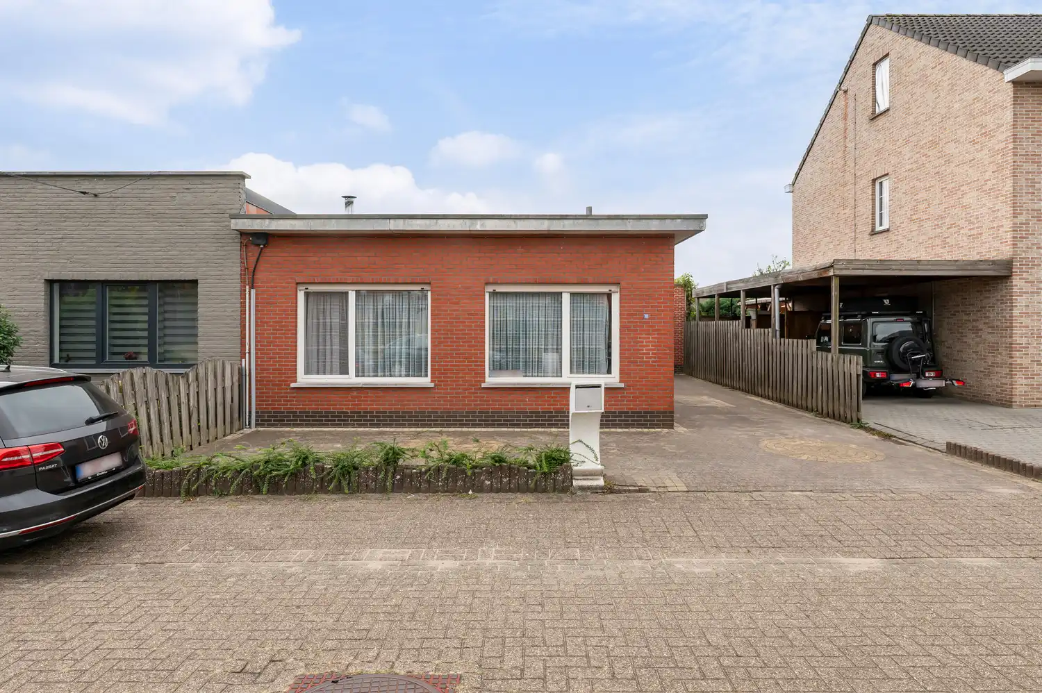 gezinswoning, laagbouw, 3 slaapkamers, garage, tuin foto 2