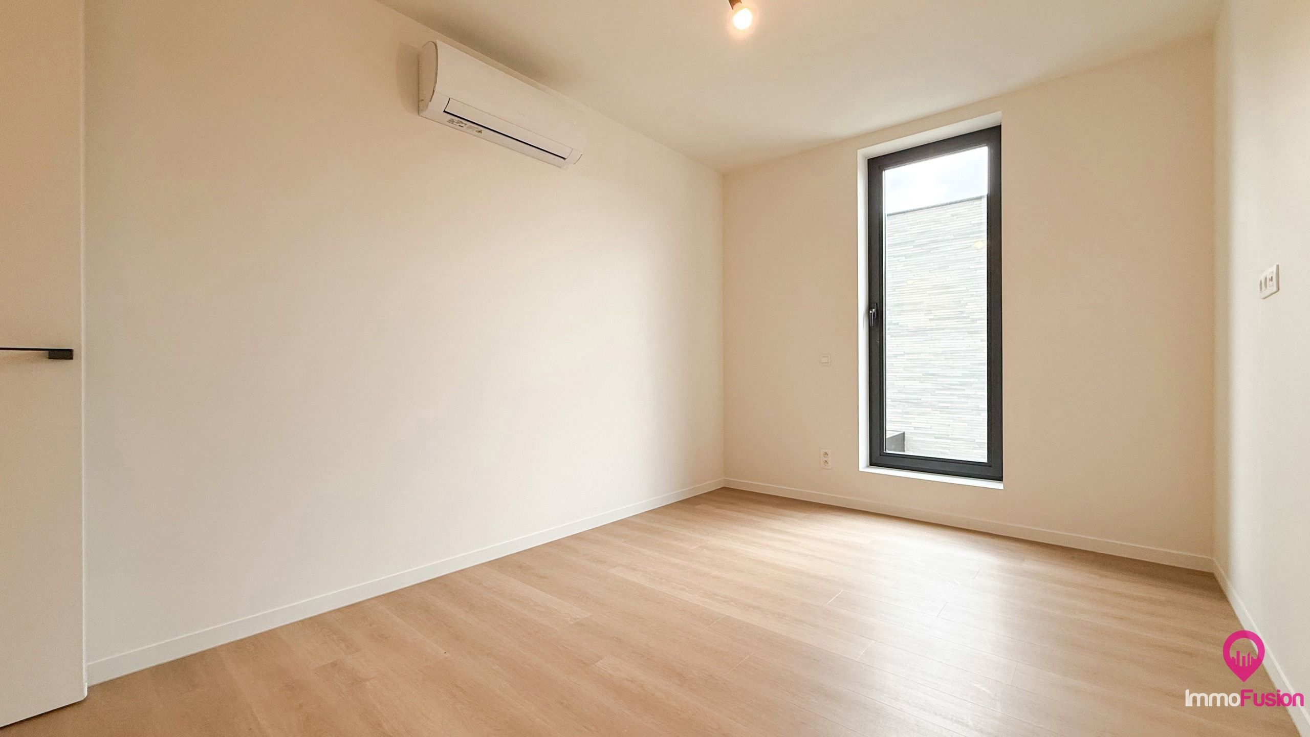 Stijlvolle nieuwbouwwoning met diepe tuin + vloerverwarming! foto 23