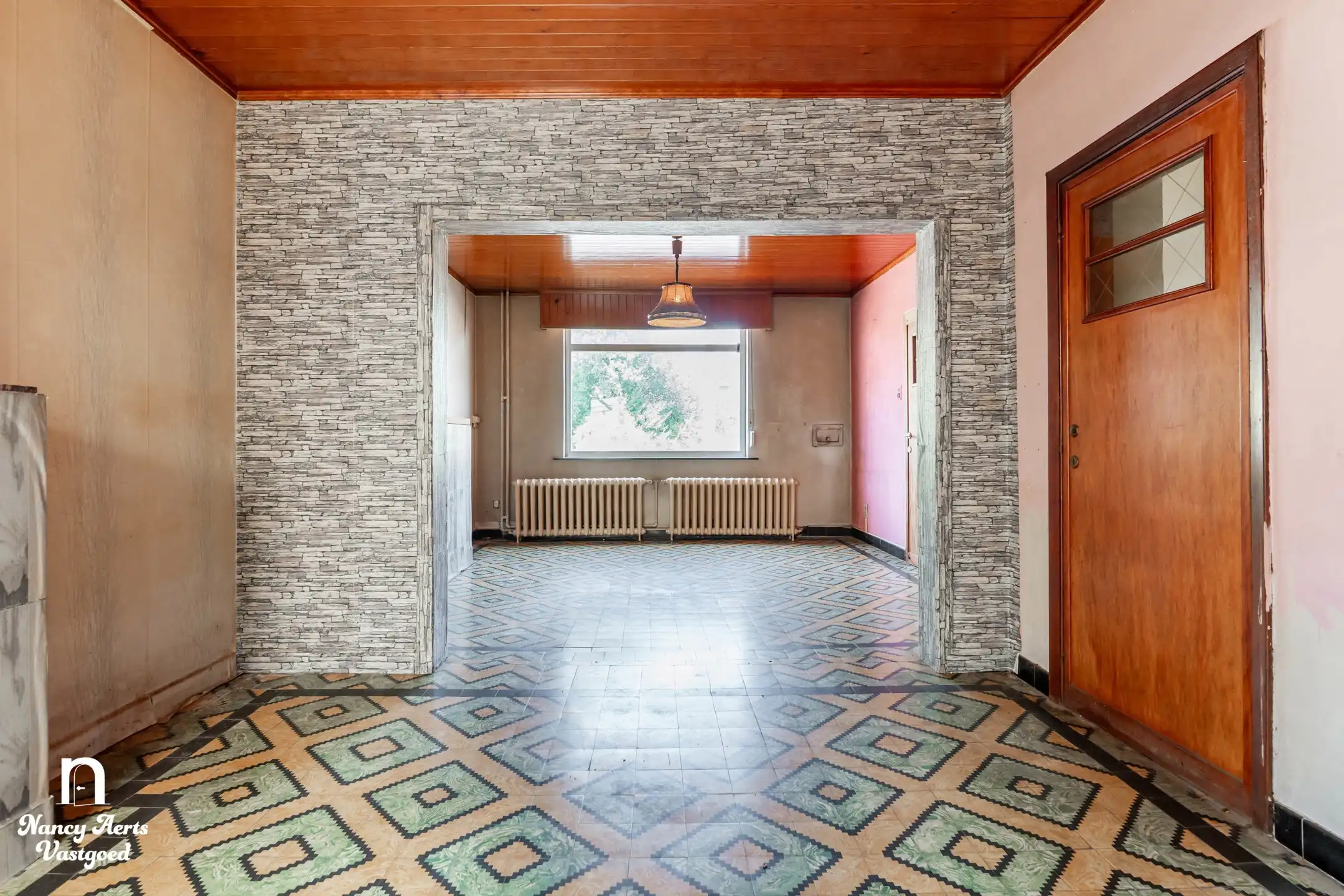 Karaktervolle renovatiewoning met tuin veel potentieel foto 30