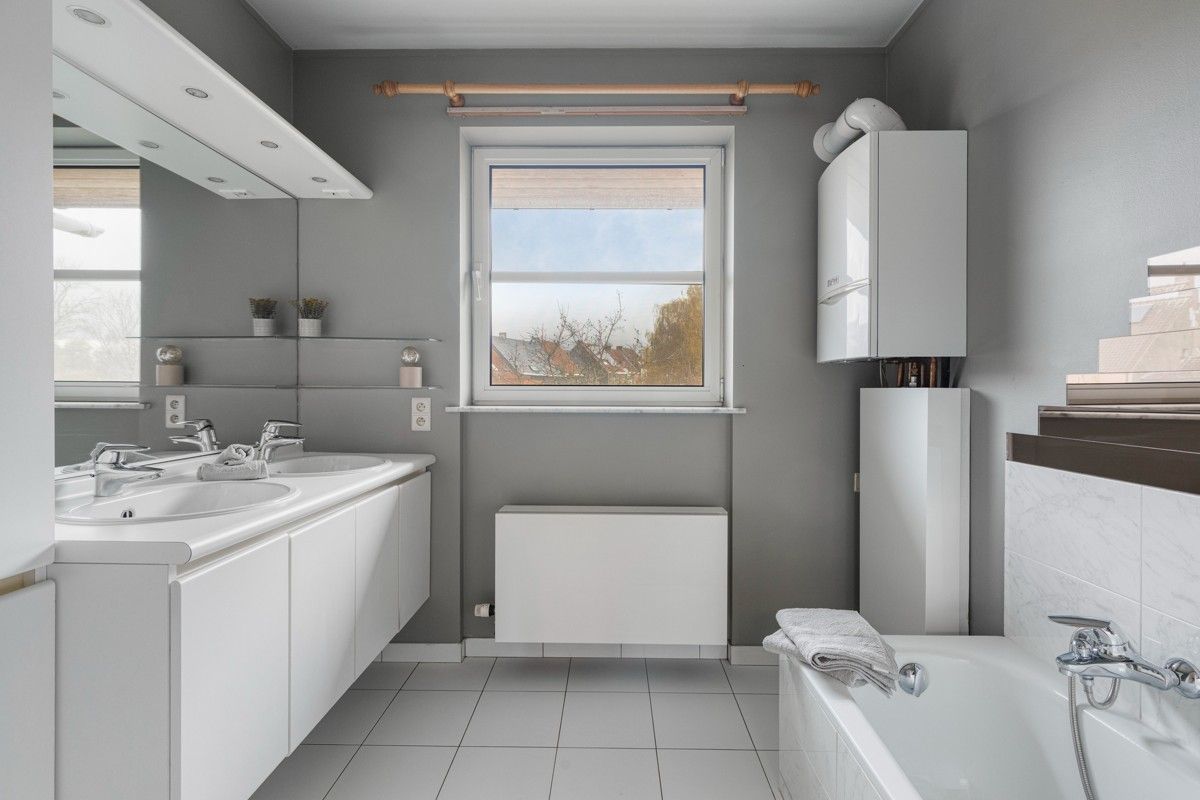 Instapklare woning + toegankelijk kelderverdiep! foto 11