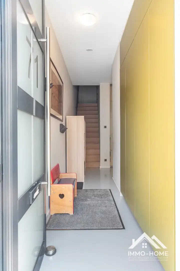 Héél erg ruime gerenoveerde woning met garage nabij centrum Lokeren! foto 16
